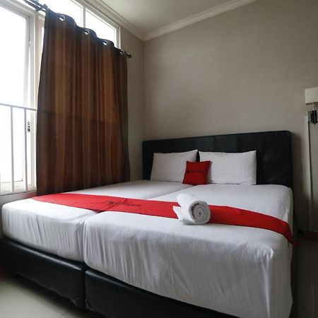 Hotel Reddoorz @ Ranotana Manado Esterno foto